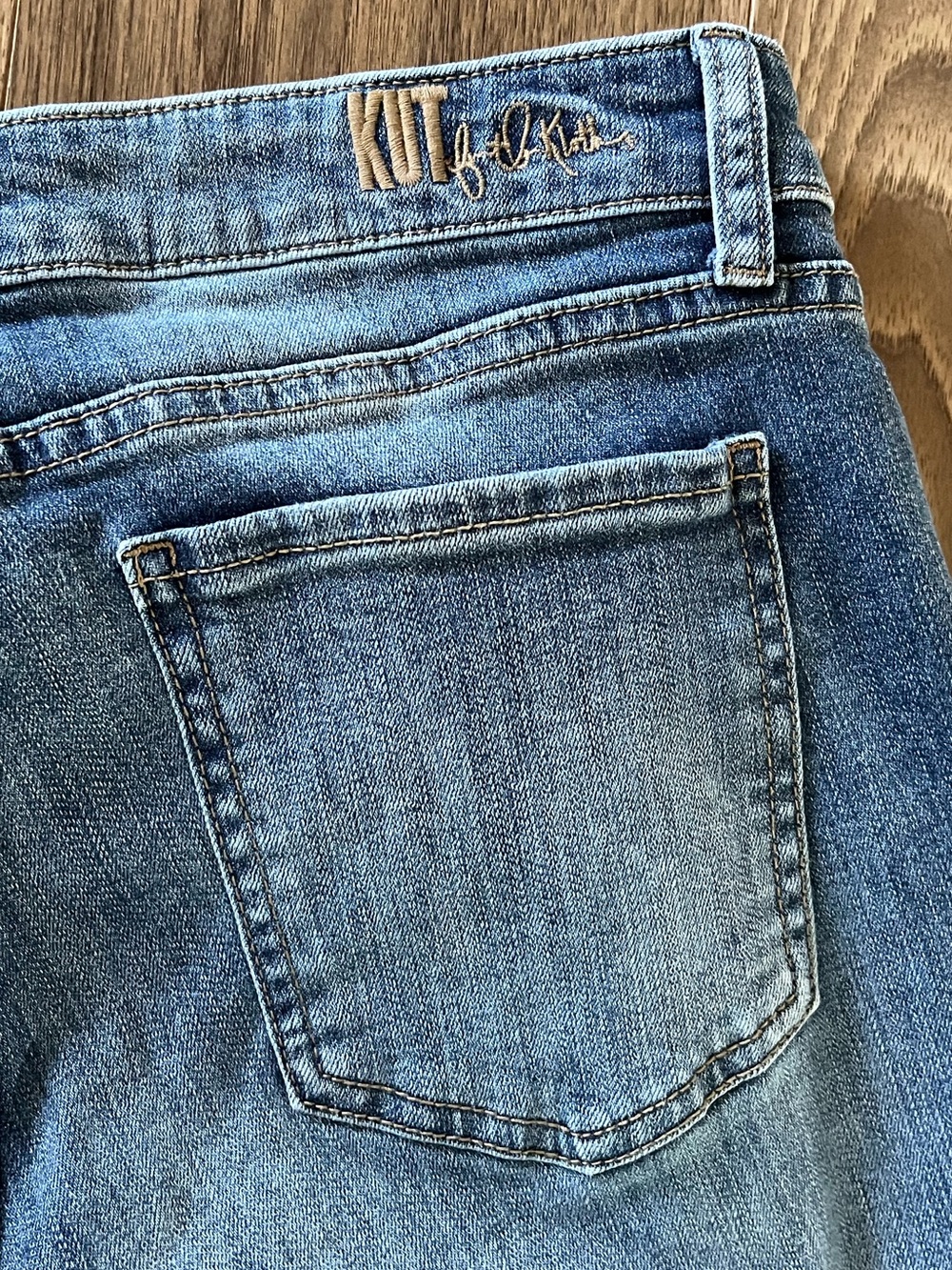 Kut from the Kloth Katy Boyfriend Straight Jeans Size 10 - Picture 8 of 9